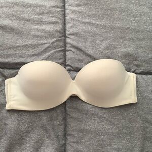 White strapless bra